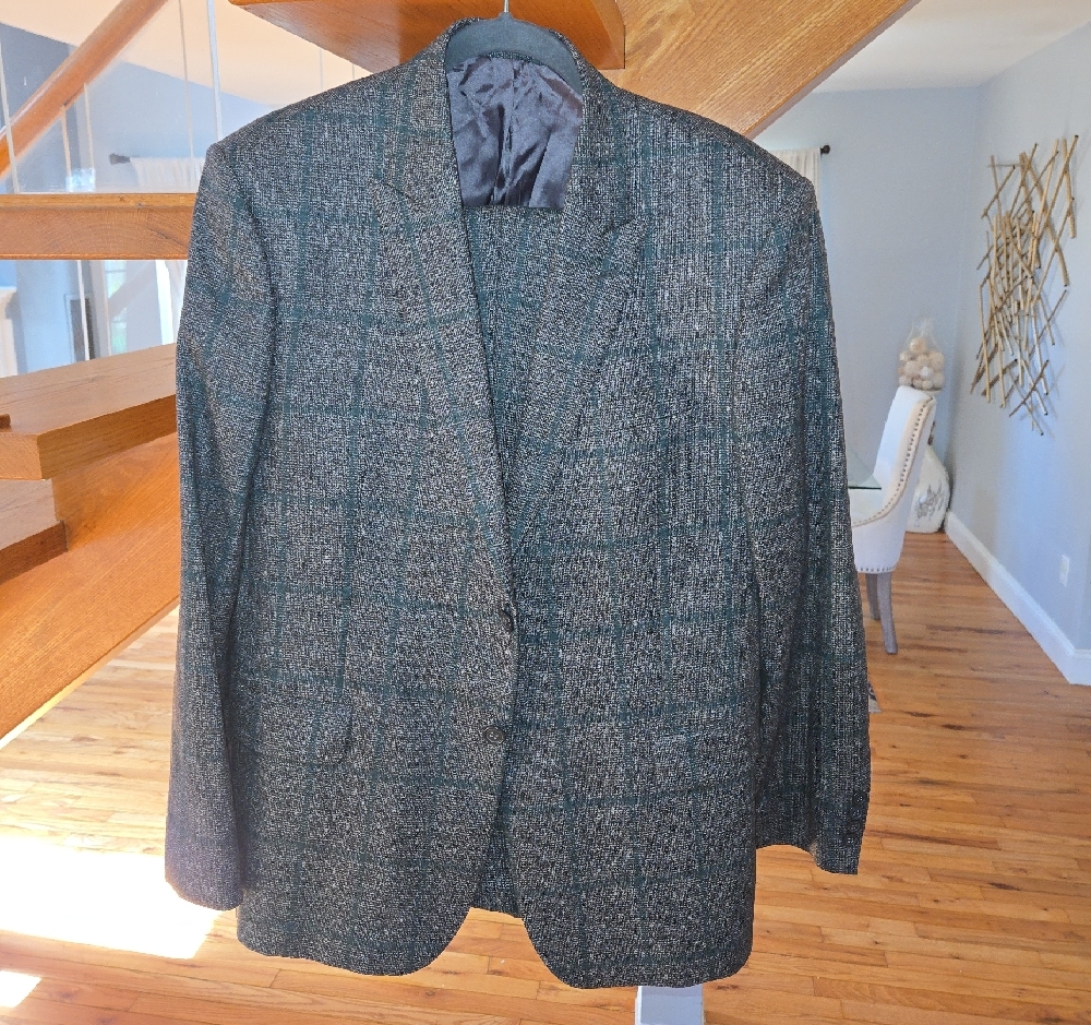 Paul Costelloe London Men's Gray Windowpane Wool Suit Jacket